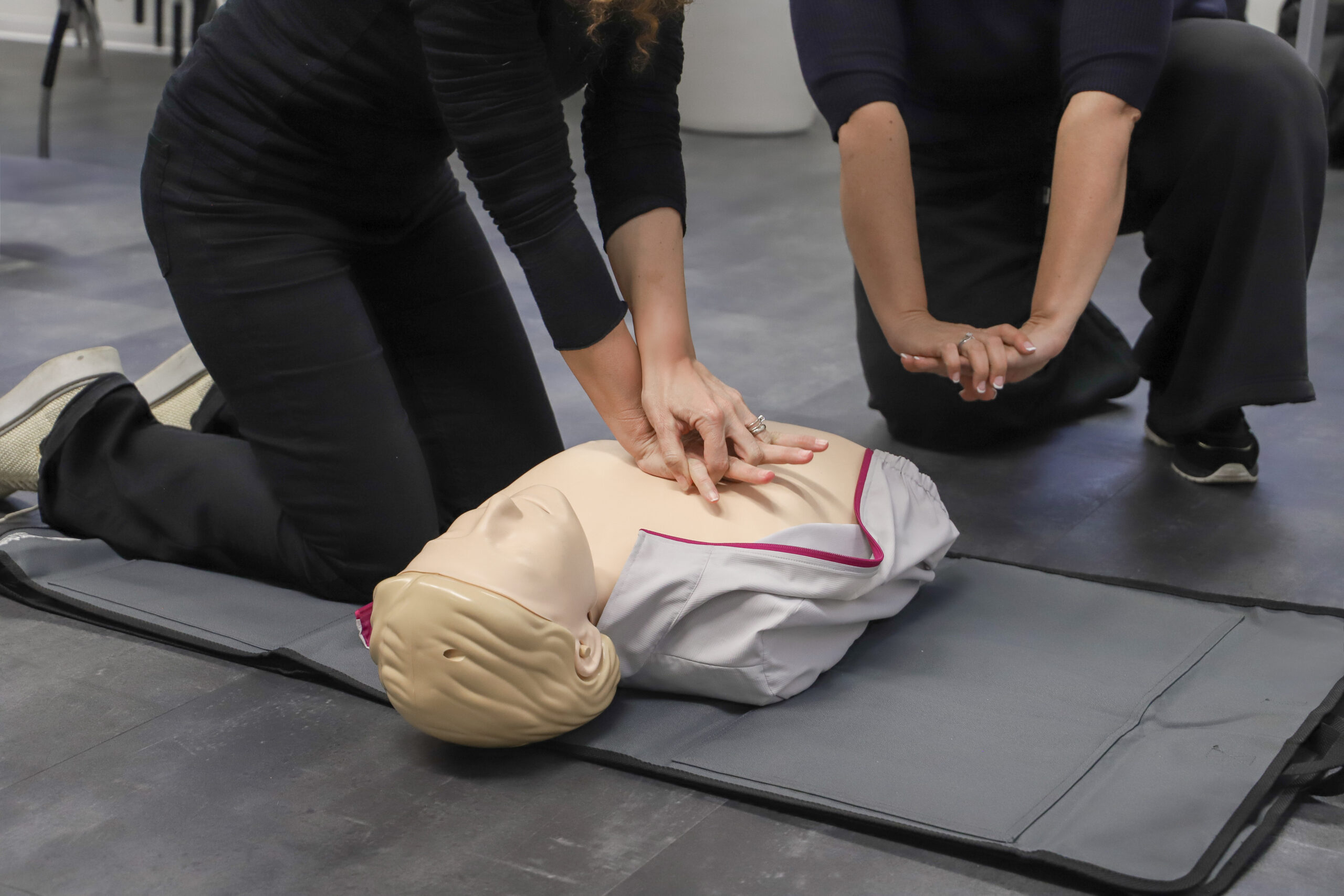 first aid course - company safety - cardiac massage - Basic Life Support